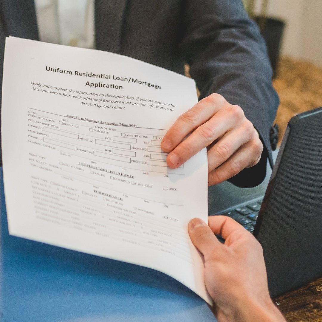 University application support and document preparation for students